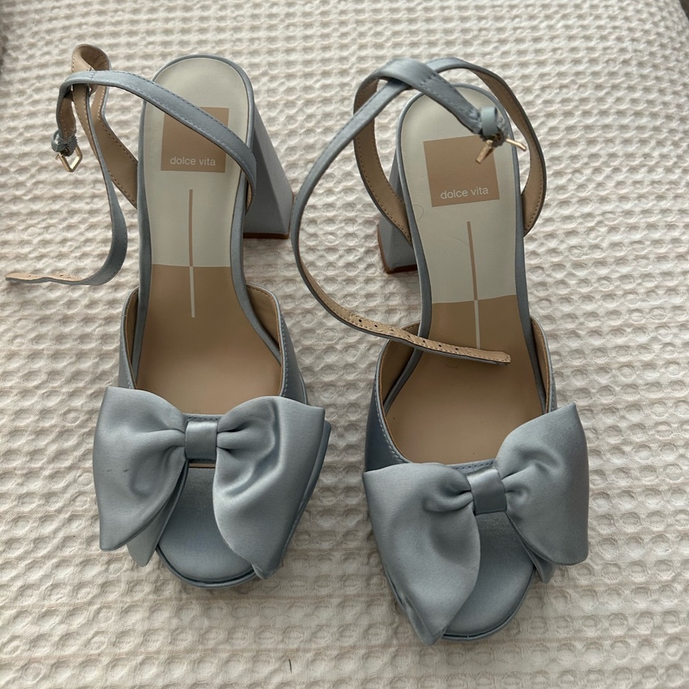 Dolce Vita Women's Elegant Gray Bow Heels